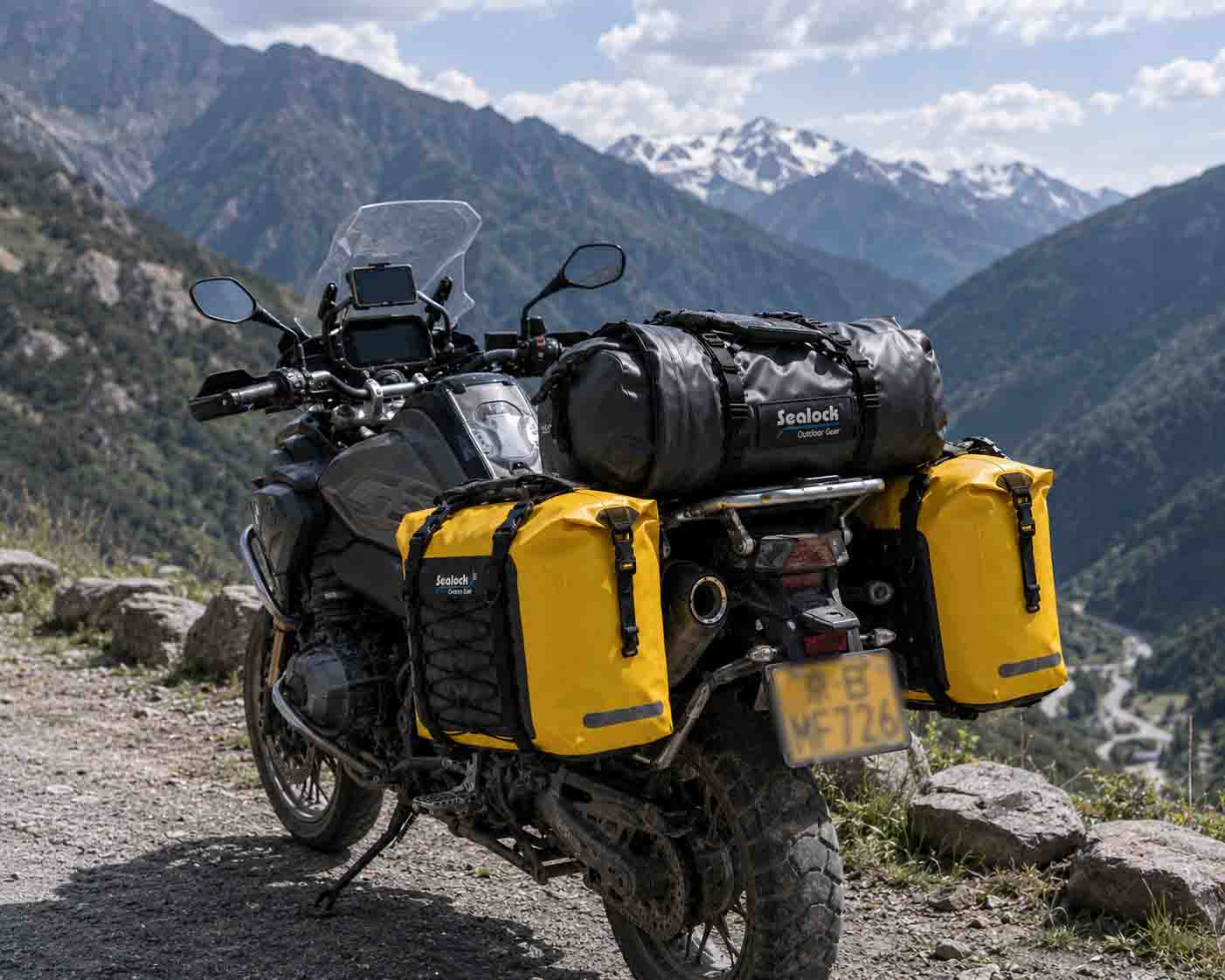 Beg Sandang Kalis Air Terbaik untuk Perjalanan Motosikal